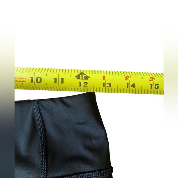 ATHLETA Woman’s Black Mesh Side Pockets Capri Leggings, Size S - Picture 11 of 13